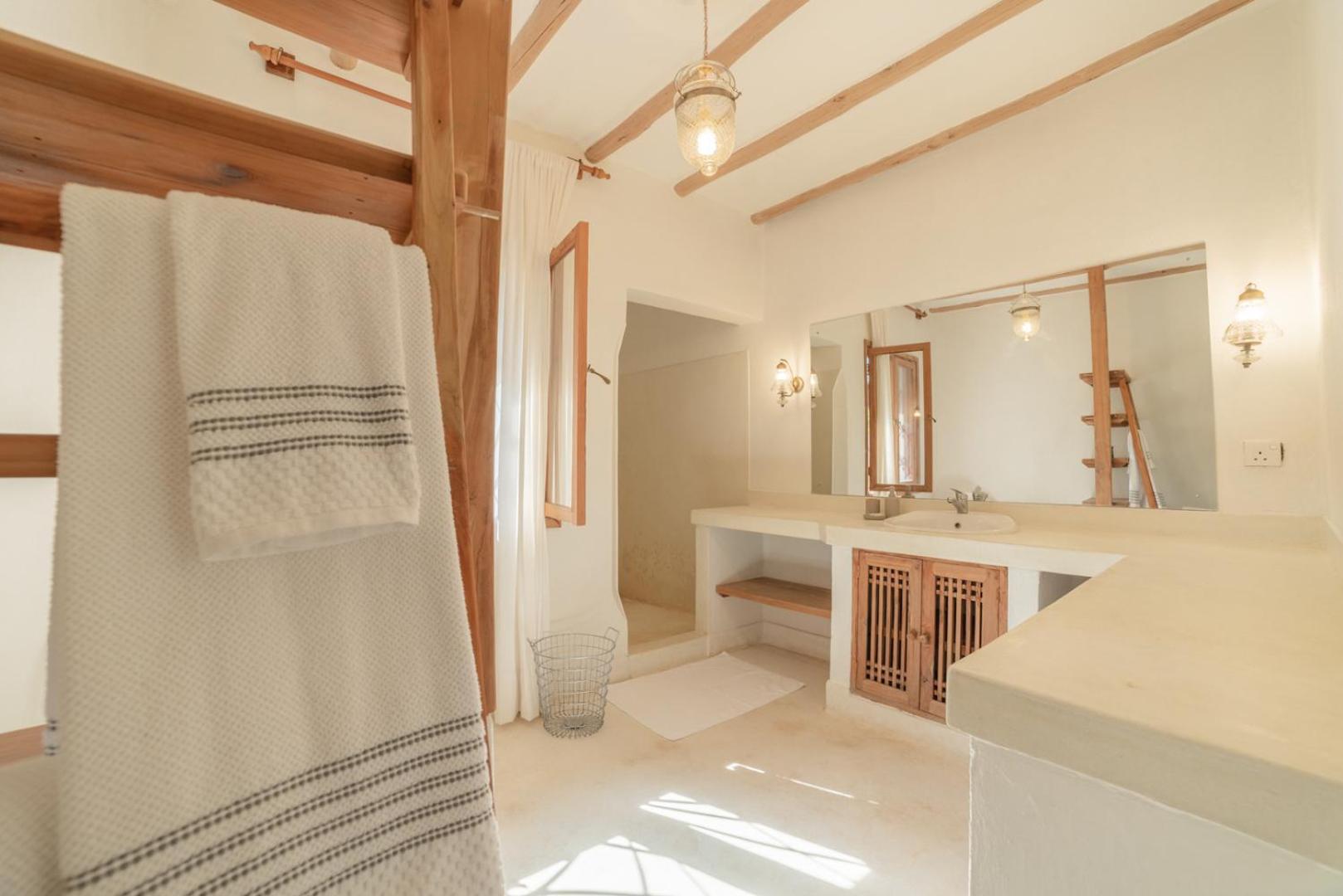Bamboo House B&B マリンディ エクステリア 写真